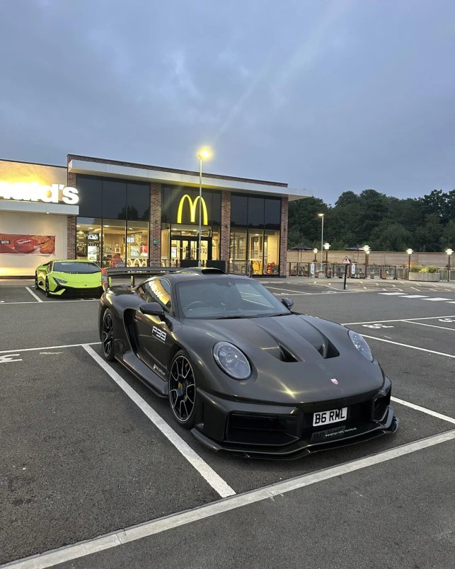  900bhp RML P39 Project 40SE / Porsche  911 (992.1) Turbo S in real life 