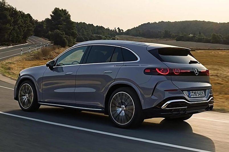  The new electric 2025/2026 Mercedes-Benz GLC has been leaked.  Would you take this over BMW's iX3? 