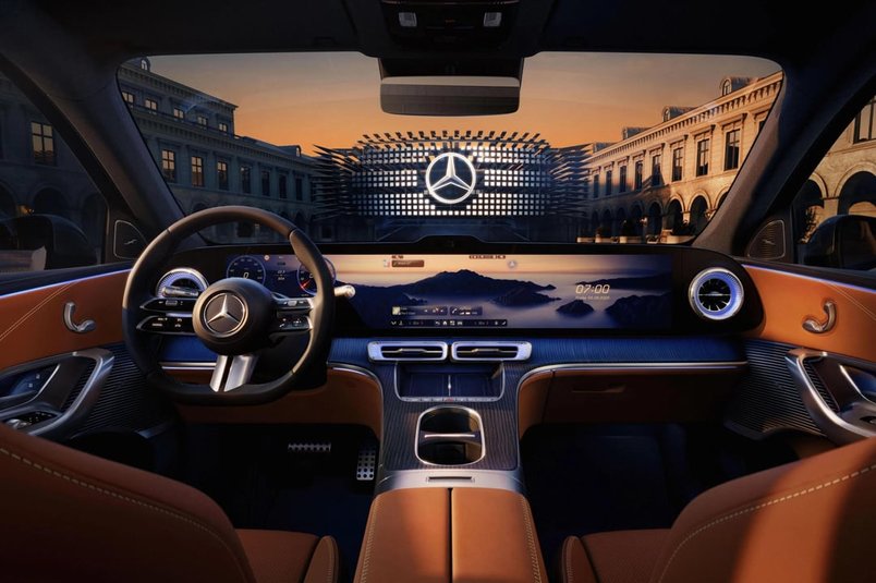  The new electric 2025/2026 Mercedes-Benz GLC has been leaked.  Would you take this over BMW's iX3? 