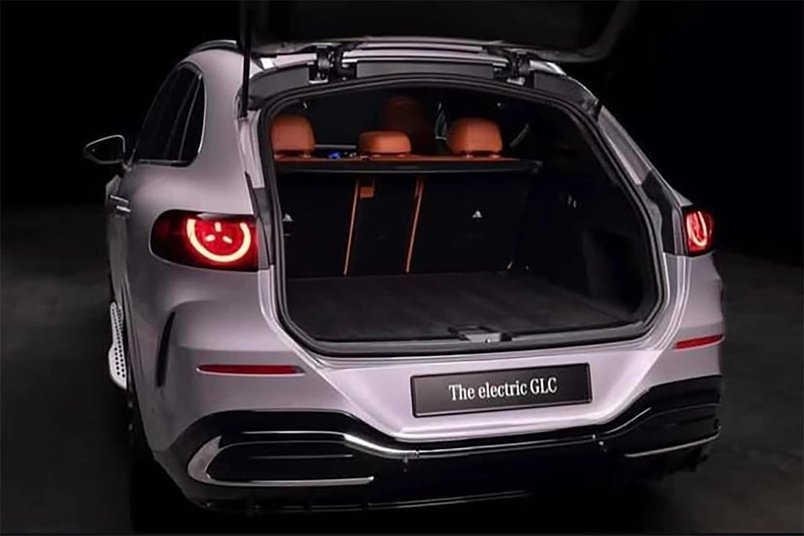  The new electric 2025/2026 Mercedes-Benz GLC has been leaked.  Would you take this over BMW's iX3? 