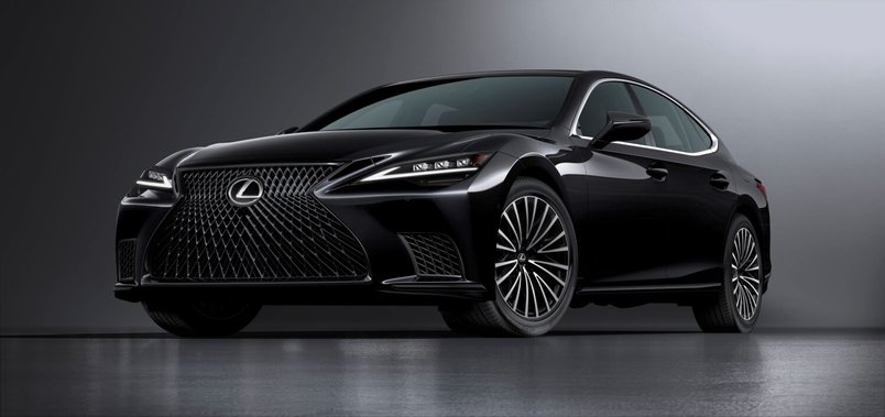 Lexus discontinues the LS with final tribute
