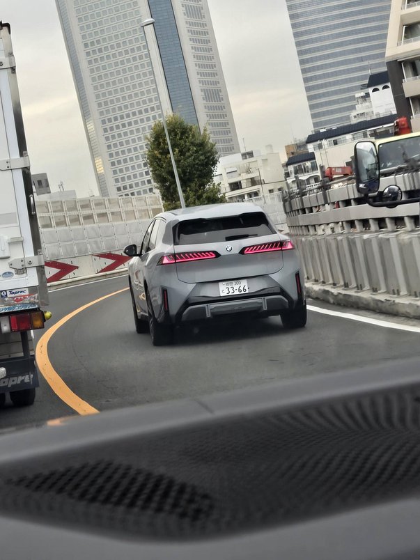   #BMW  iX3 Neue Klasse caught driving around ahead of its launch 
