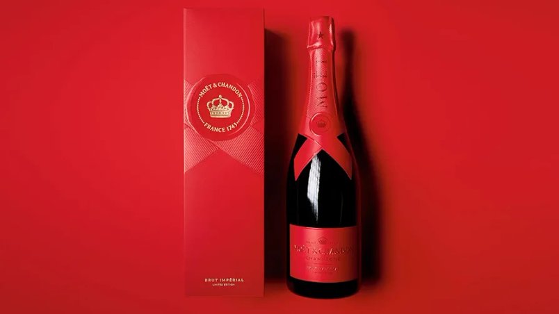 Moët & Chandon Brut Impérial Champagne, Red Limited Edition Gift Box 75cl - £39.95